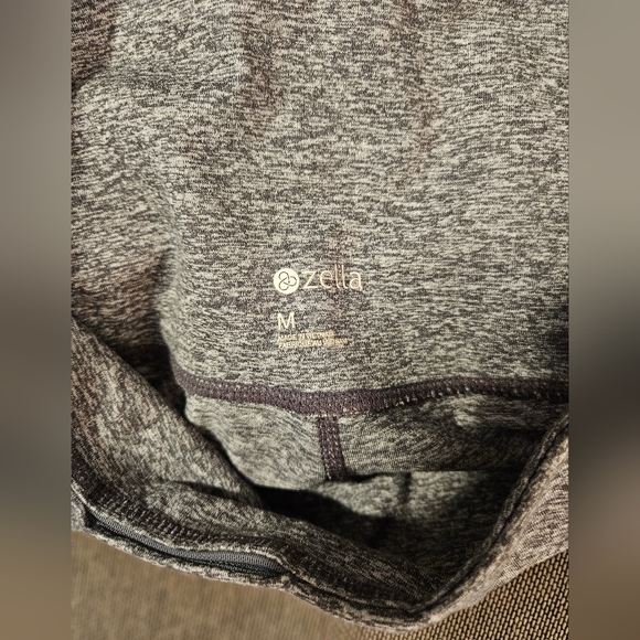 Like New Zella High Rise Cropped Leggings - Medium - Picture 3 of 4
